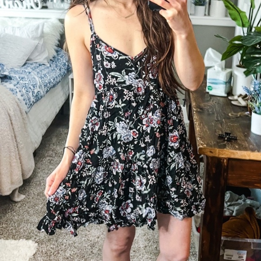AE American Eagle Floral strappy cross bag swing dress printed viscose large